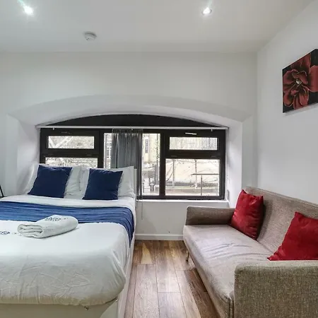 维多利亚之家公寓 *